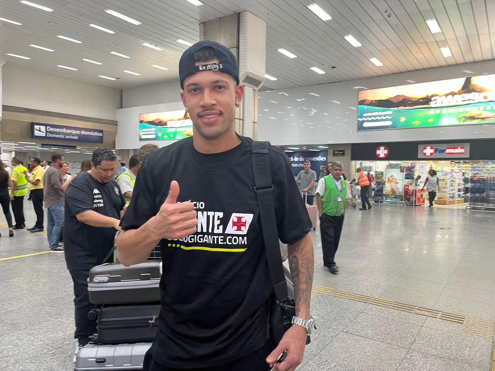 João Victor desembarca no Rio para se apresentar ao Vasco: ‘Chego mais evoluído’