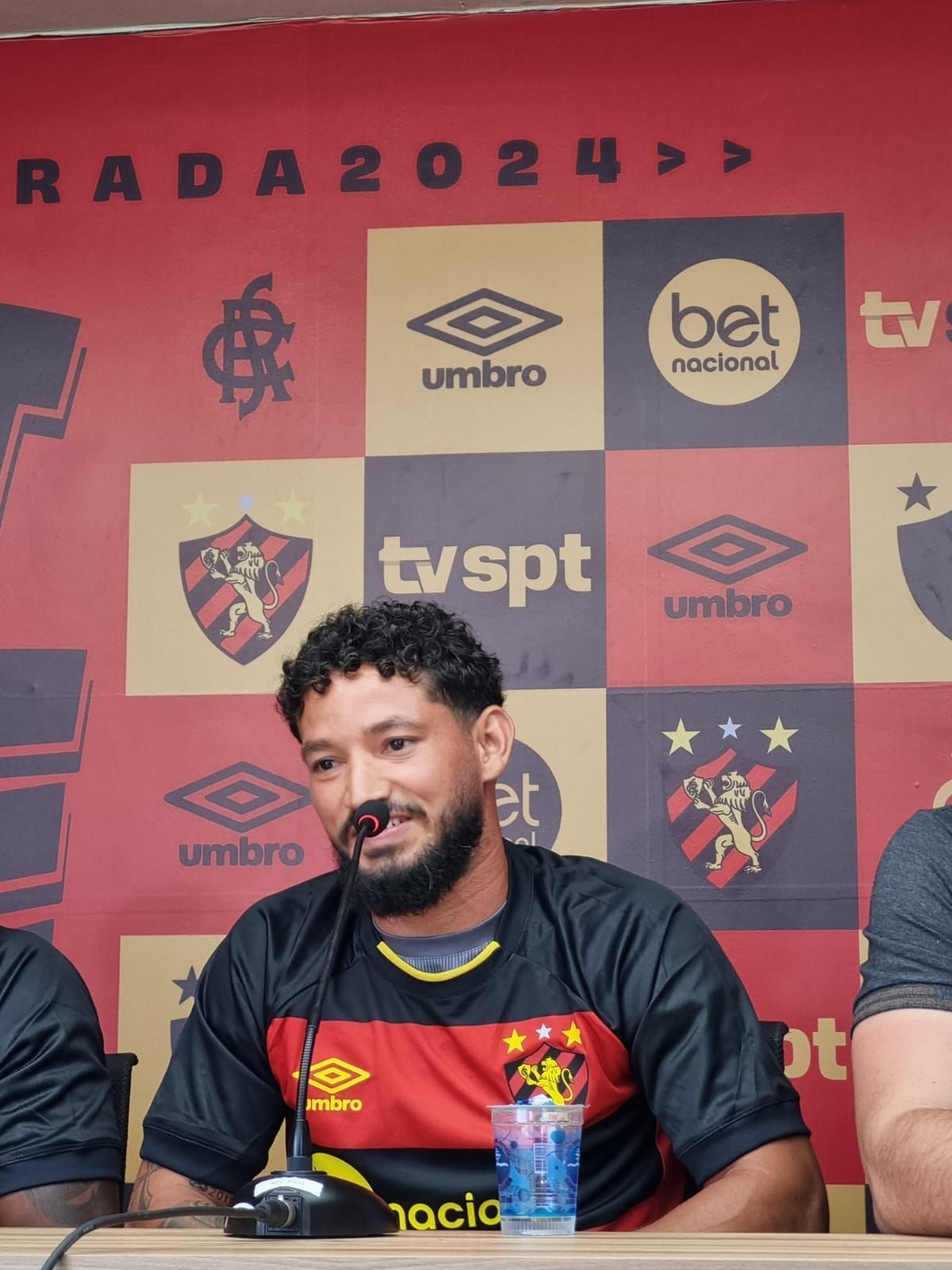 Arthur Caíke explica receita para marcar no Sport história que tem no Santa Cruz