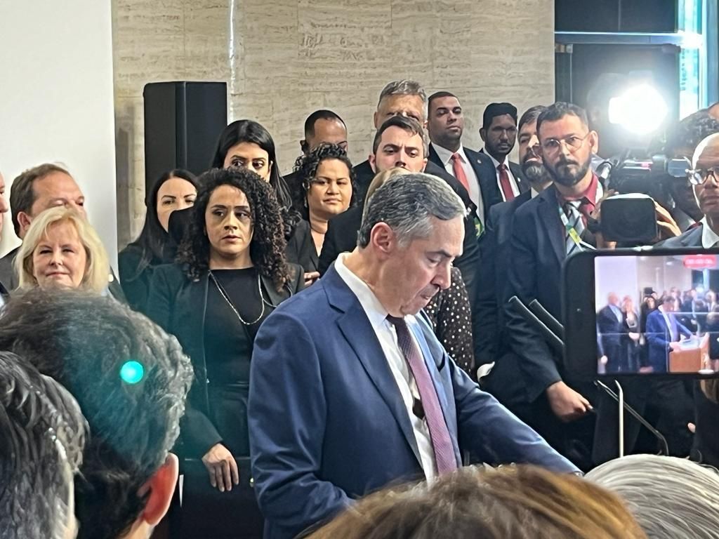 Barroso classifica como 'falsos patriotas' autores de ataque ao STF no dia 8 de janeiro