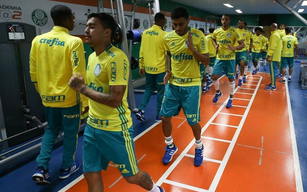 Campeão brasileiro pelo Palmeiras é preso por não pagar pensão; veja os valores