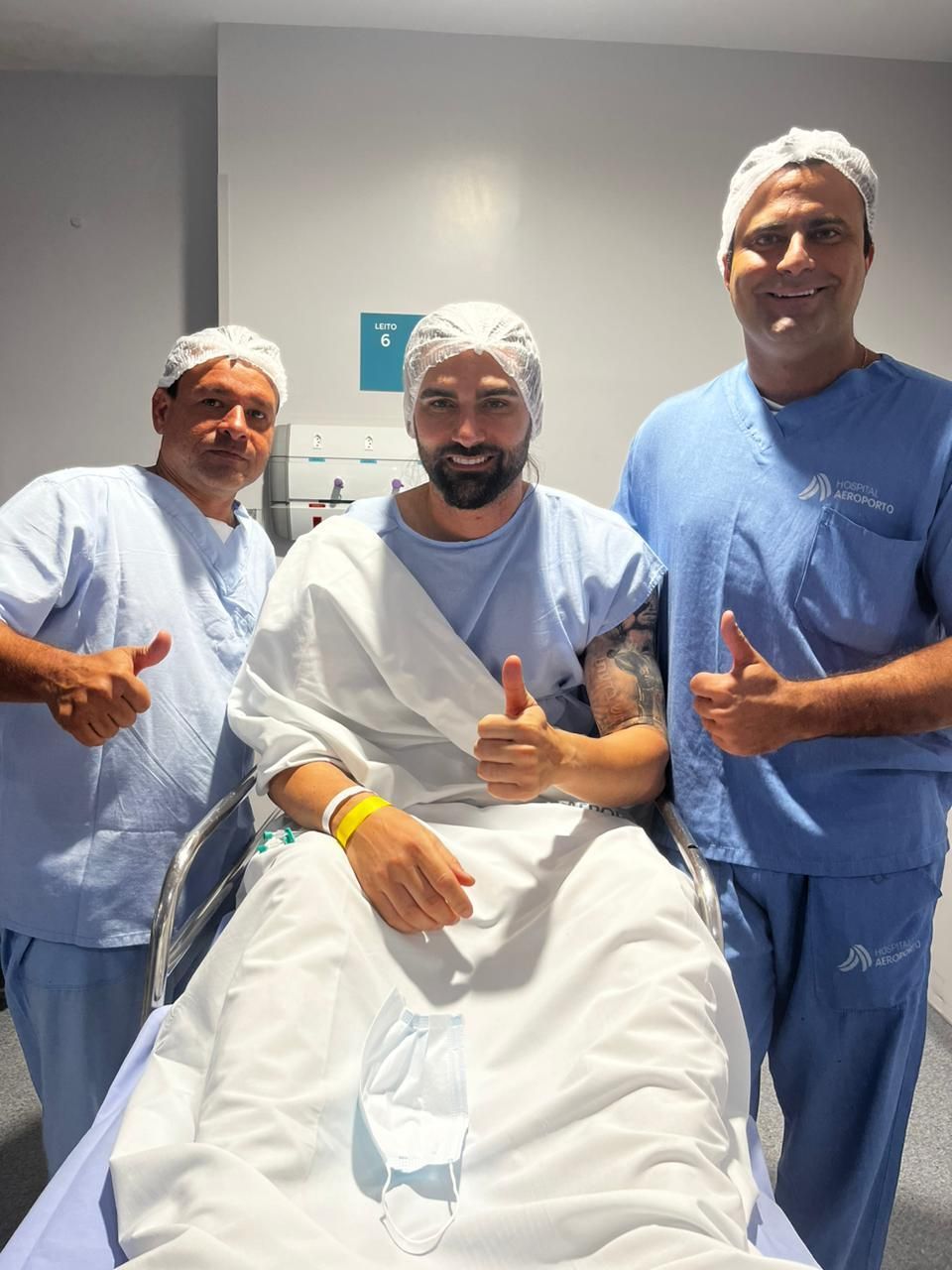 Léo Gamalho passa por cirurgia no joelho, e Vitória atualiza quadro do atacante