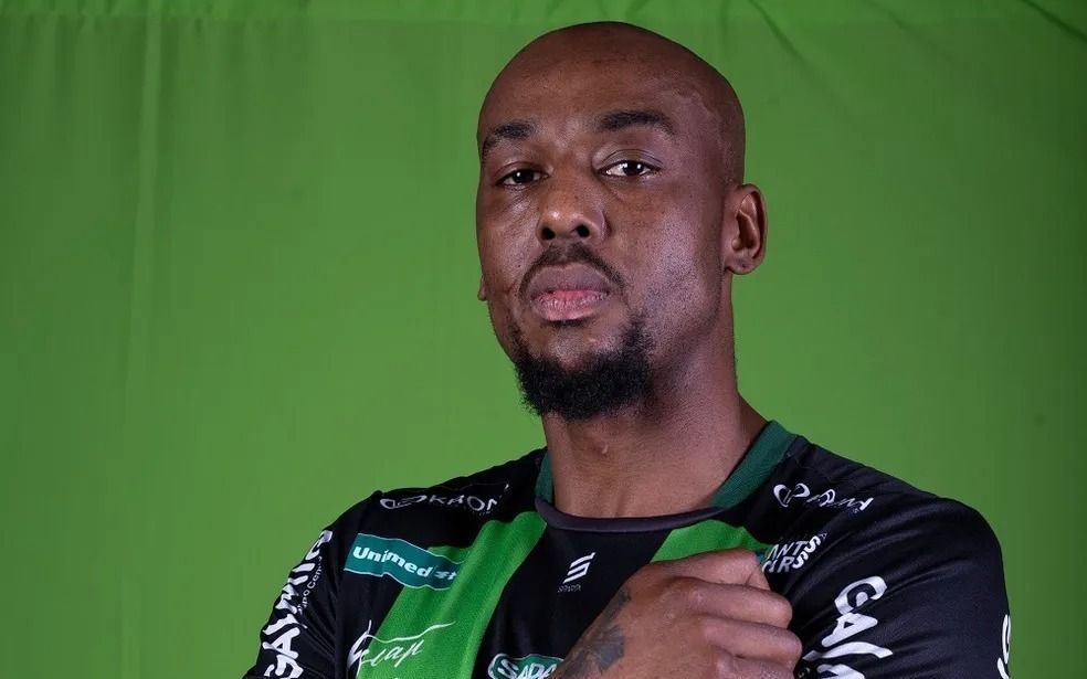 Vôlei: América atualiza quadro de Robinho e estipula previsão de alta