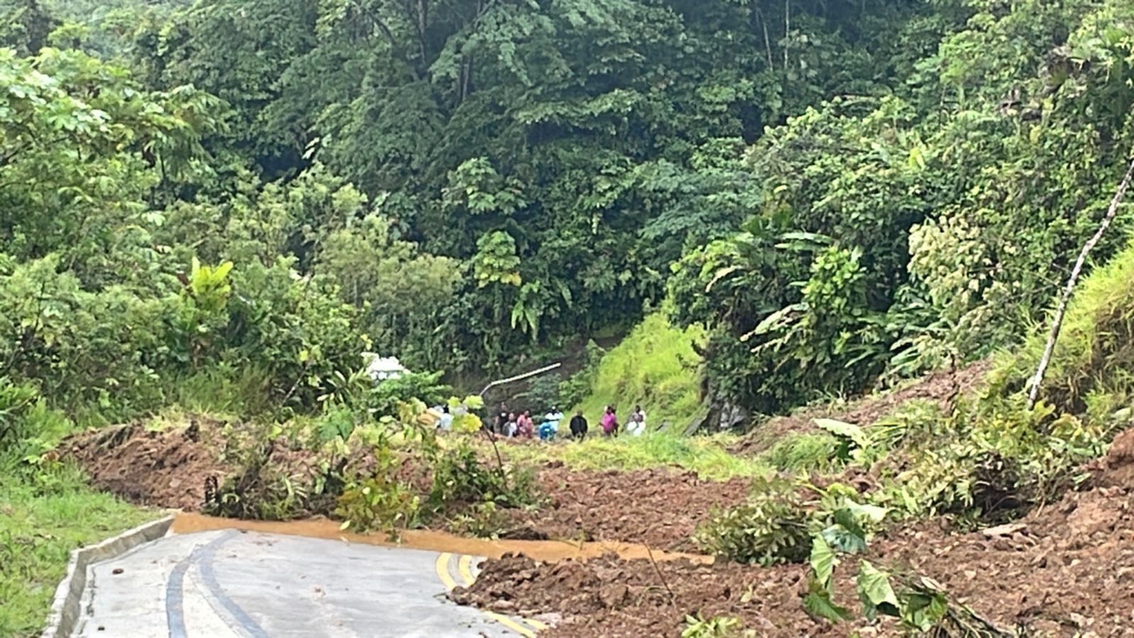 Deslizamento de terra deixa 18 mortos e 30 feridos na Colômbia