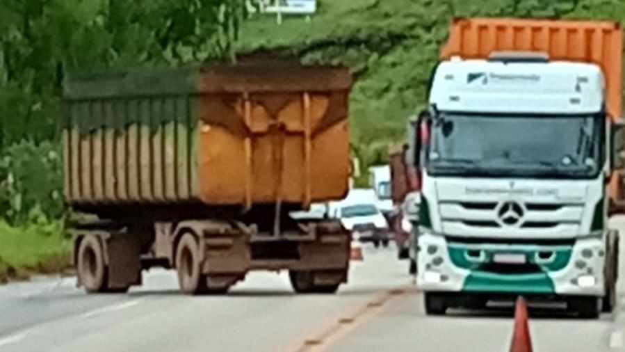 Cavalo mecânico se desprende de carreta na BR-040 em Itabirito, na Grande BH