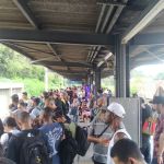 Com 'pare e siga', metrô tem superlotação e longa espera em BH; entenda