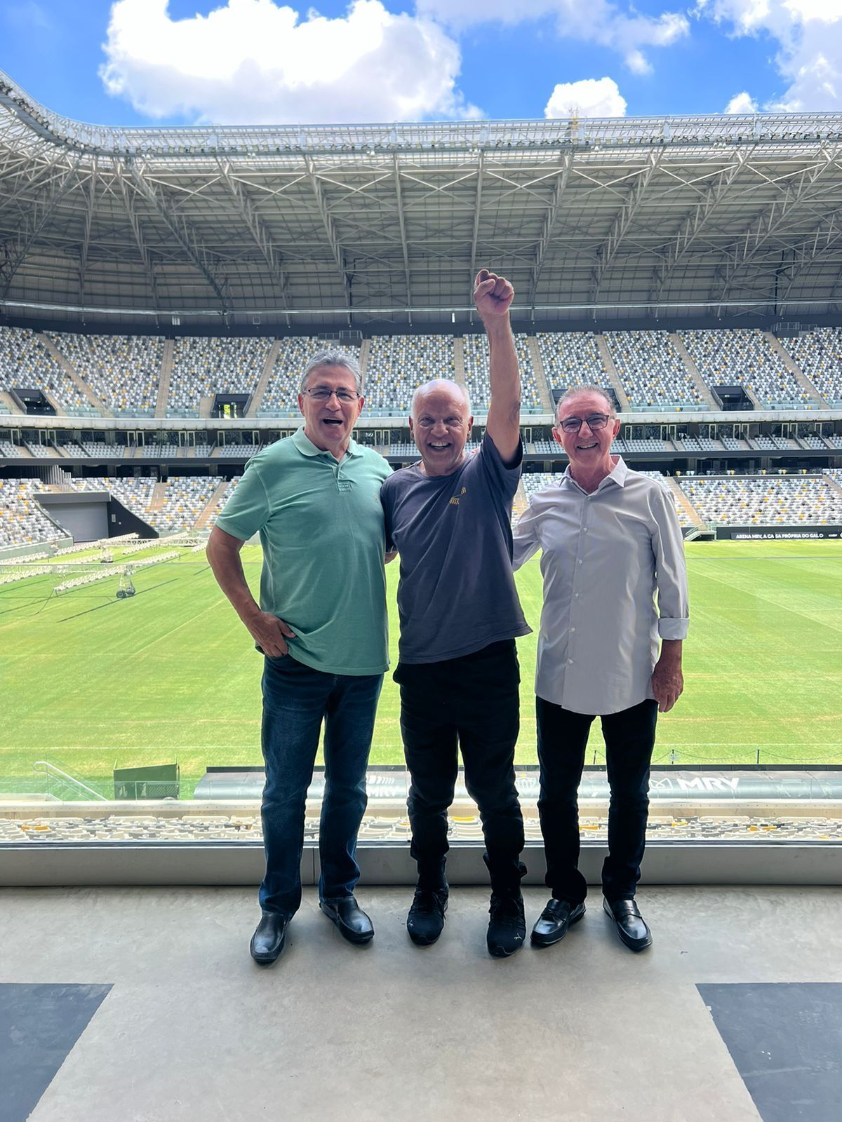 A convite do Atlético, filho de Zagallo visita Arena MRV e Cidade do Galo