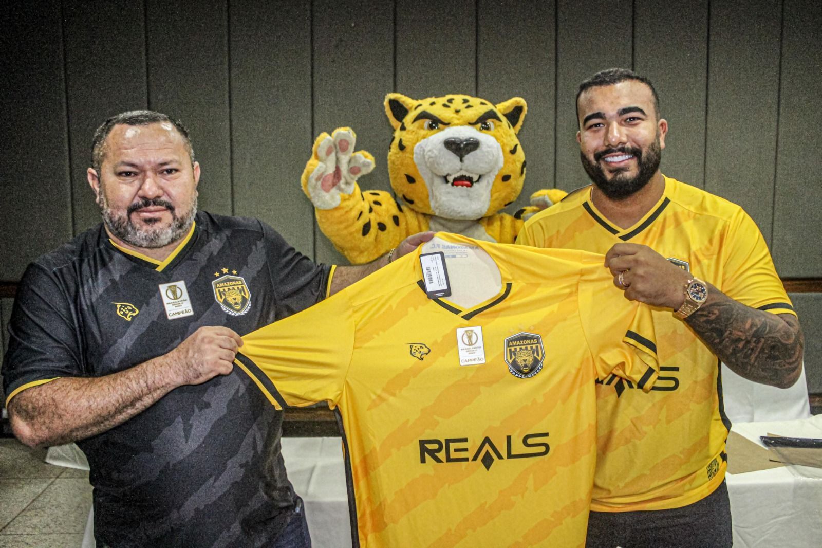 Amazonas FC, de Sassá e Jô, fecha o maior acordo de patrocínio do estado