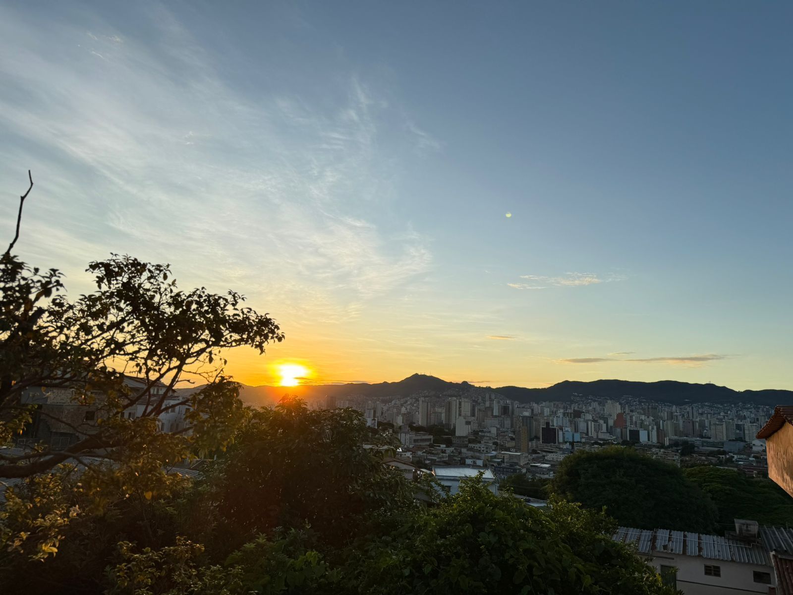 Vai chover em BH hoje? Veja previsão do tempo para esta semana