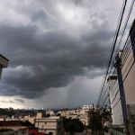 Previsão do tempo: Belo Horizonte tem alerta para chuva, com raios e rajada de vento
