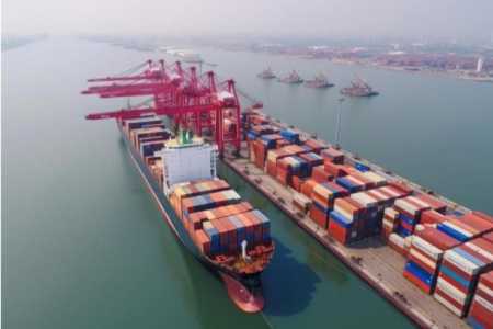 Imagem mostra navios com carga de café