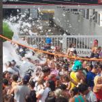 Vídeo: ‘Banho da Dorotéia’ agita foliões neste sábado (3) em Varginha, no Sul de MG