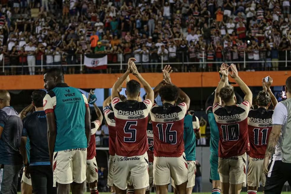 Contra o Petrolina-PE, Santa Cruz pode encaminhar vaga na 2ª fase do Pernambucano