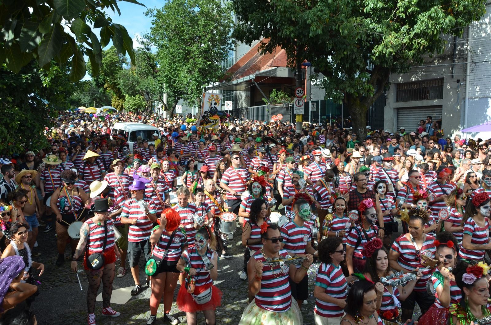 Quando e onde é o Bloco Unidos do Samba Queixinho? Veja horário e trajeto no Carnaval de BH