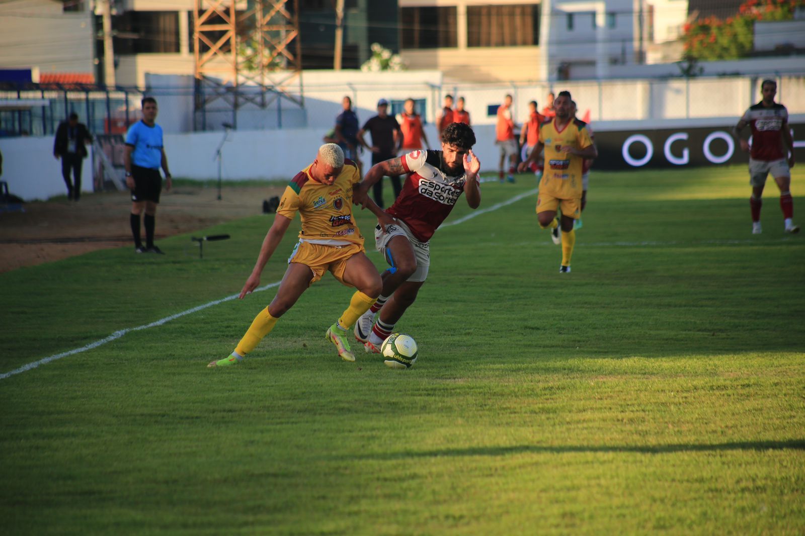 Santa Cruz vence o Petrolina-PE e fica em boa situação no Pernambucano