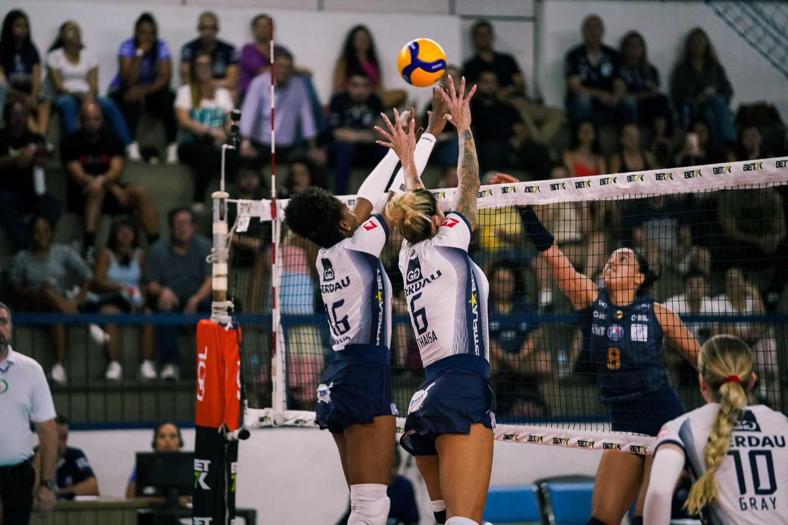 Vôlei: Barueri bate Gerdau Minas em jogo de cinco sets na Superliga