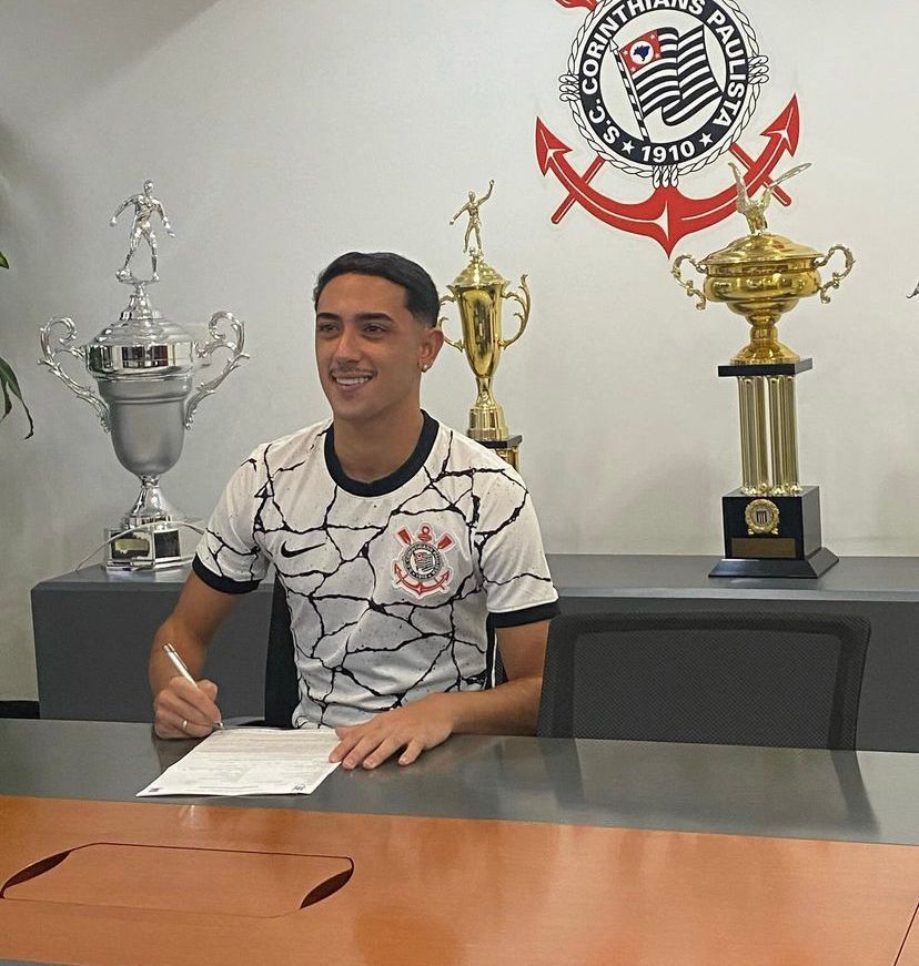 Corinthians contrata jovem da base da Ponte Preta