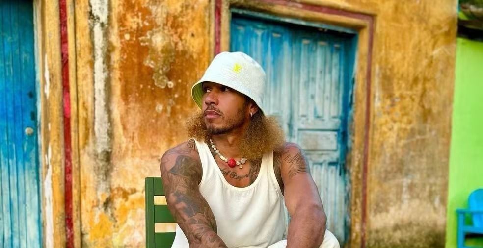 Hamilton posta foto em Trancoso e recebe 'convite' do Bahia: 'Chegue mais, sir Lewis'