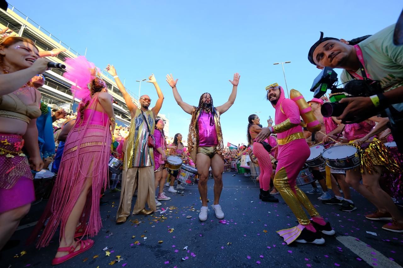Então, Brilha!: veja galeria de fotos e imagens do bloco que abre o Carnaval de BH