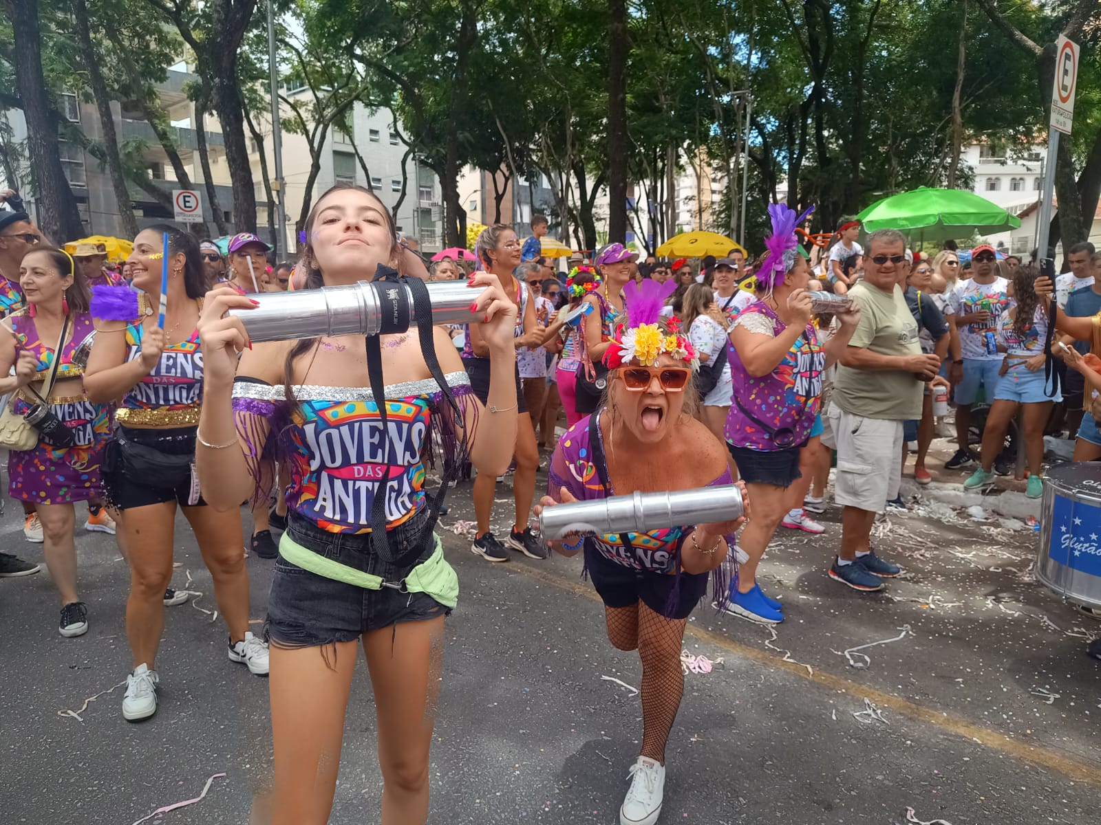 Carnaval: ‘Jovem das antigas’ atrai público de todas as idades no Cidade Nova, em BH