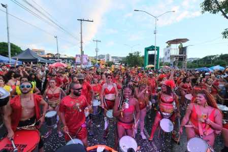 Volta Belchior reúne admiradores do cantor e foliões neste sábado de Carnaval