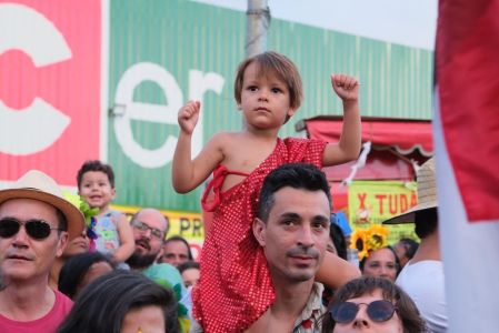 Volta Belchior reúne admiradores do cantor e foliões neste sábado de Carnaval