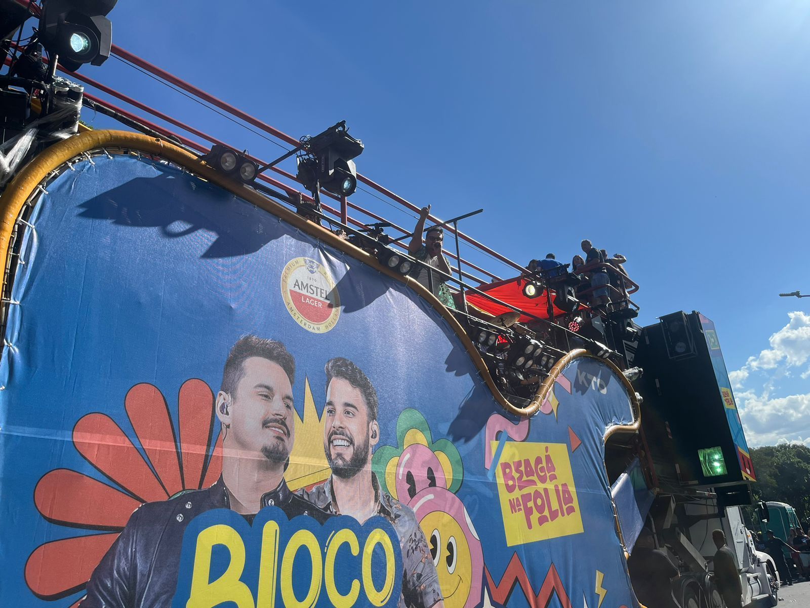 Carnaval BH 2024: com quase 2h de atraso, bloco Clayton e Romário inicia cortejo no São Luiz