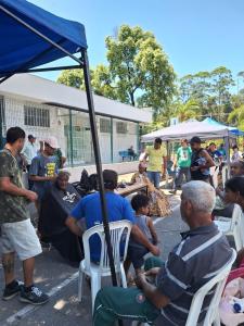 Ação social em frente ao Centro POP em Ipatinga