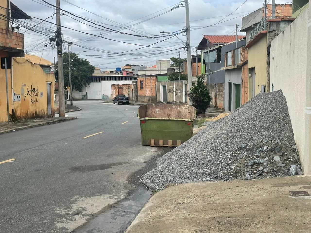 Homem é morto com onze tiros em bar na região Norte de BH