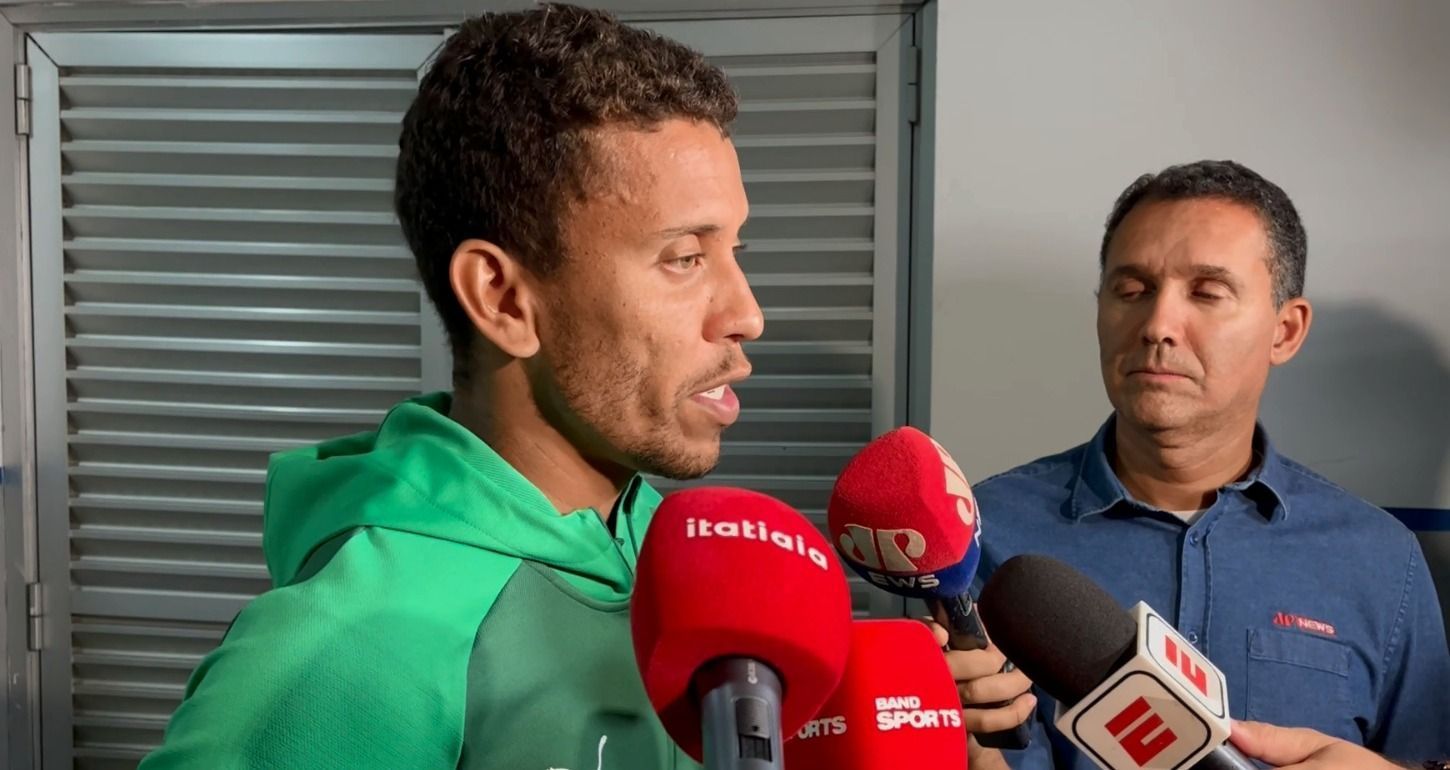 Marcos Rocha sai em defesa de Weverton após falha em empate do Palmeiras no dérbi