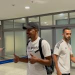 Novo reforço do Inter, volante Fernando desembarca em Porto Alegre
