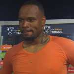 Carlos Miguel mantém invencibilidade e supera ídolo do Corinthians no quesito