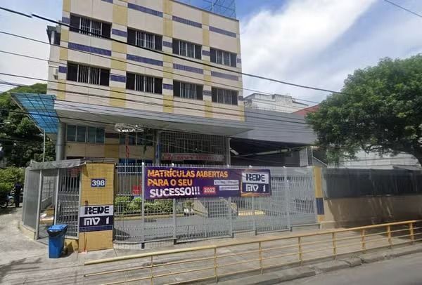 Porteiro de colégio particular é assassinado a facadas em Niterói, no RJ