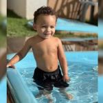 Bebê morre afogado na piscina de casa após pular cerca de proteção em Goiás