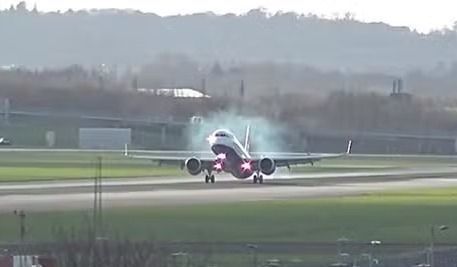 Vídeo: rajada de vento força avião a abortar pouso em aeroporto de Londres