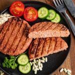 Decisão do governo francês define por lei que proteína vegetal não pode ser chamada de carne