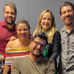 PodTudo debate luta entre profissionais e influencers e morte de homem que tentou 'chupeta' em tomada