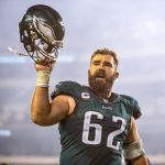Jason Kelce, do Philadelphia Eagles, anuncia aposentadoria após 13 anos de NFL