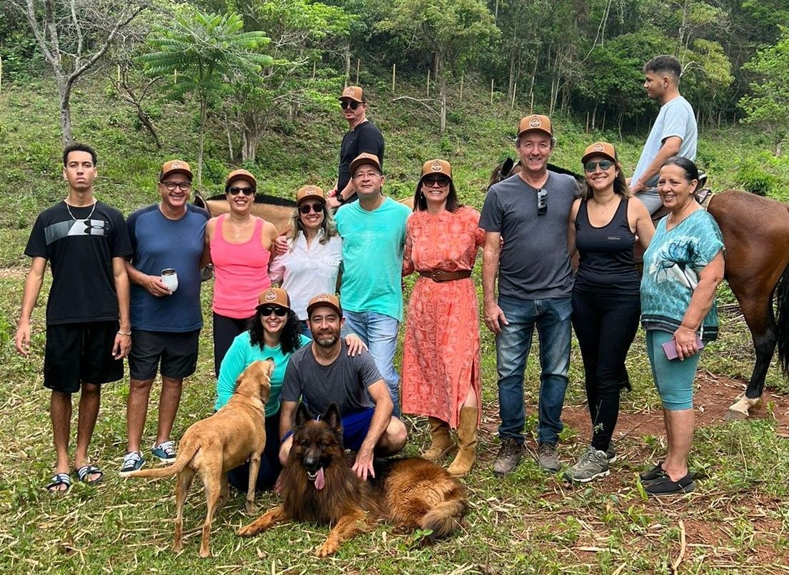 Casal mineiro produz cervejas com lúpulos frescos e faz sucesso; entenda