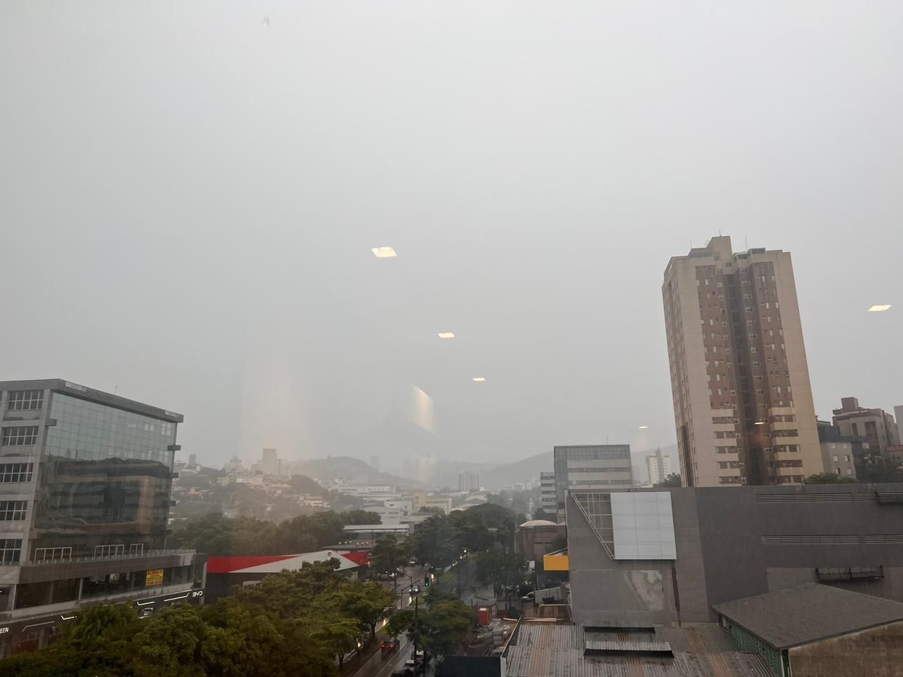 BH e outras 307 cidades de MG podem ter chuva de até 100 mm e ventos de até 100 km/h; veja lista