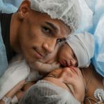 Receba! Com homenagem inusitada a CR7, nasce primeiro filho de Luva de Pedreiro