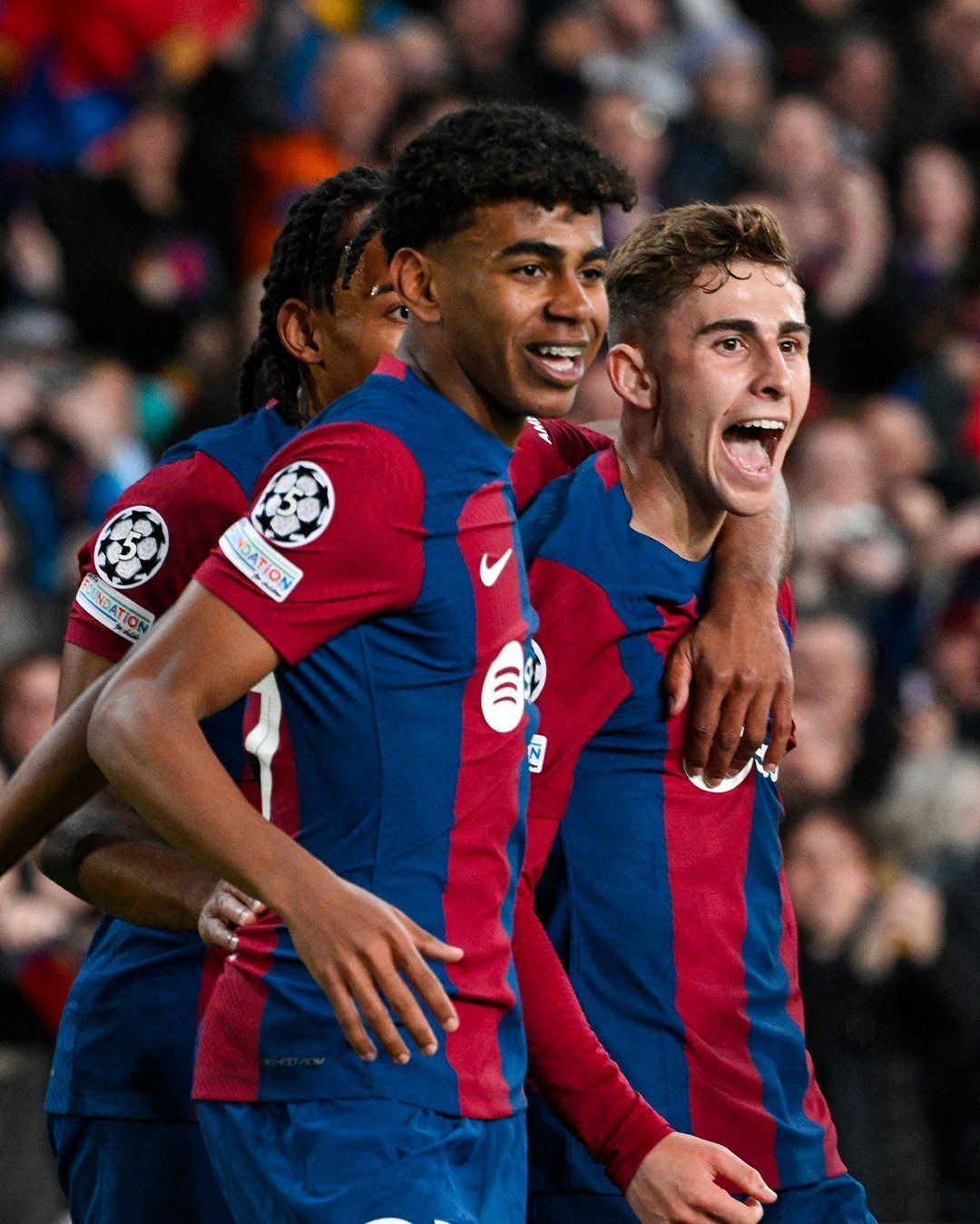 Barcelona vence Napoli e avança às quartas de final da Champions League
