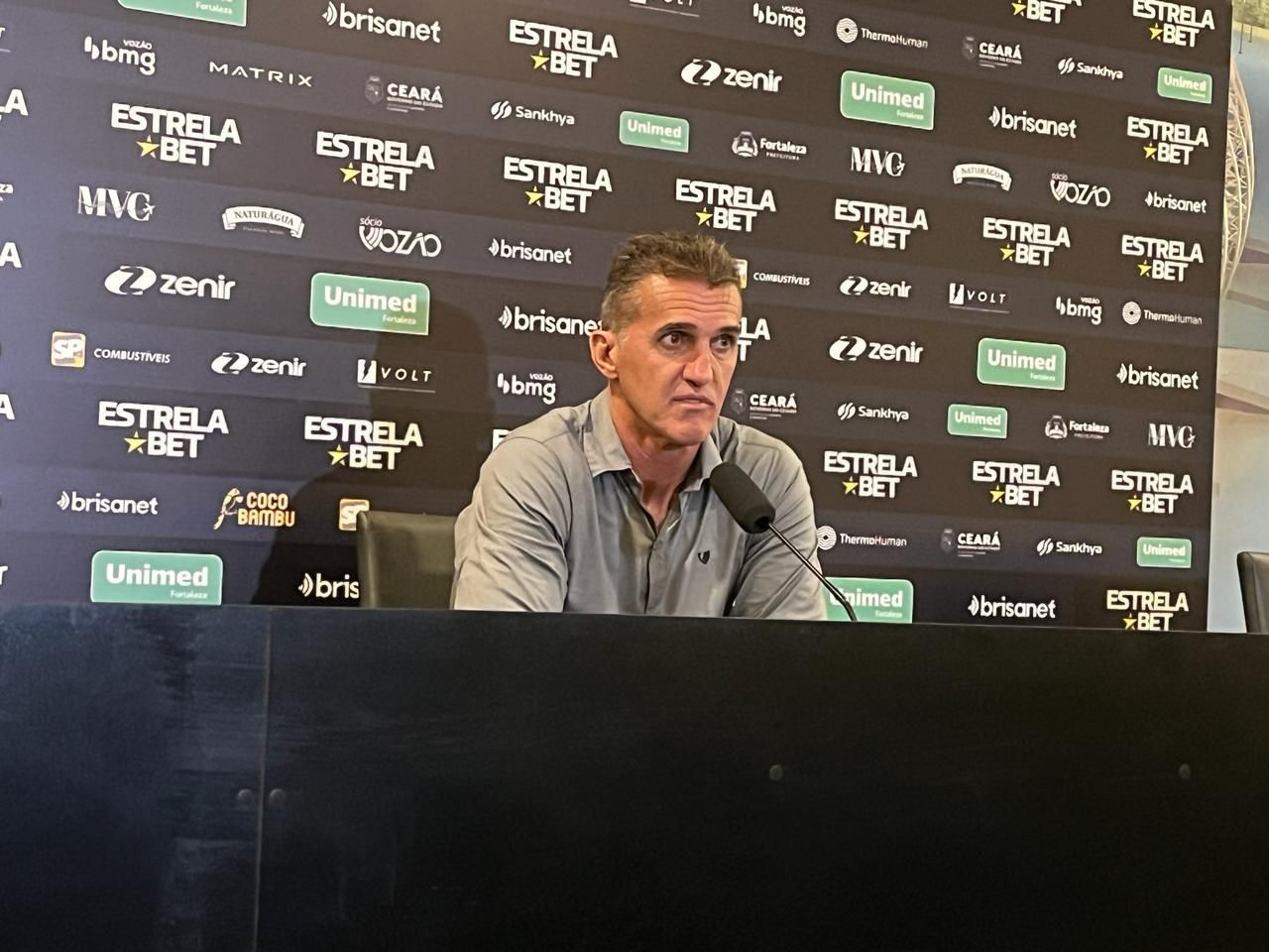 Mancini comemora a vitória do Ceará sobre o Fortaleza: 'Dá moral ao time'