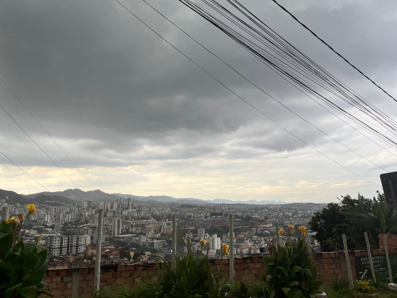 MG tem 152 cidades em alerta para chuvas fortes em meio ao tempo seco; veja lista