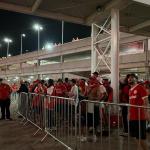 Torcedores do Inter protestam no Beira-Rio após empate na Sul-Americana