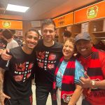 Vídeo: família de Arthur, ex-América, mostra festa da torcida do Bayer Leverkusen