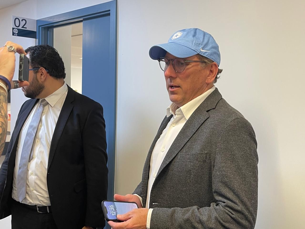 John Textor vai ao STJD e se mostra disposto a colaborar com indícios de provas