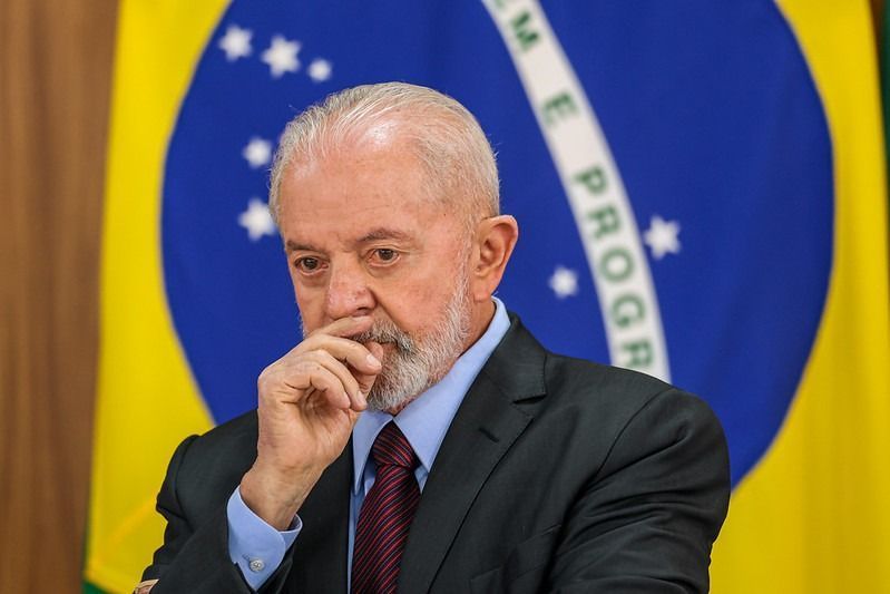 Lula nega problemas com o Congresso e diz que troca de ministros está descartada