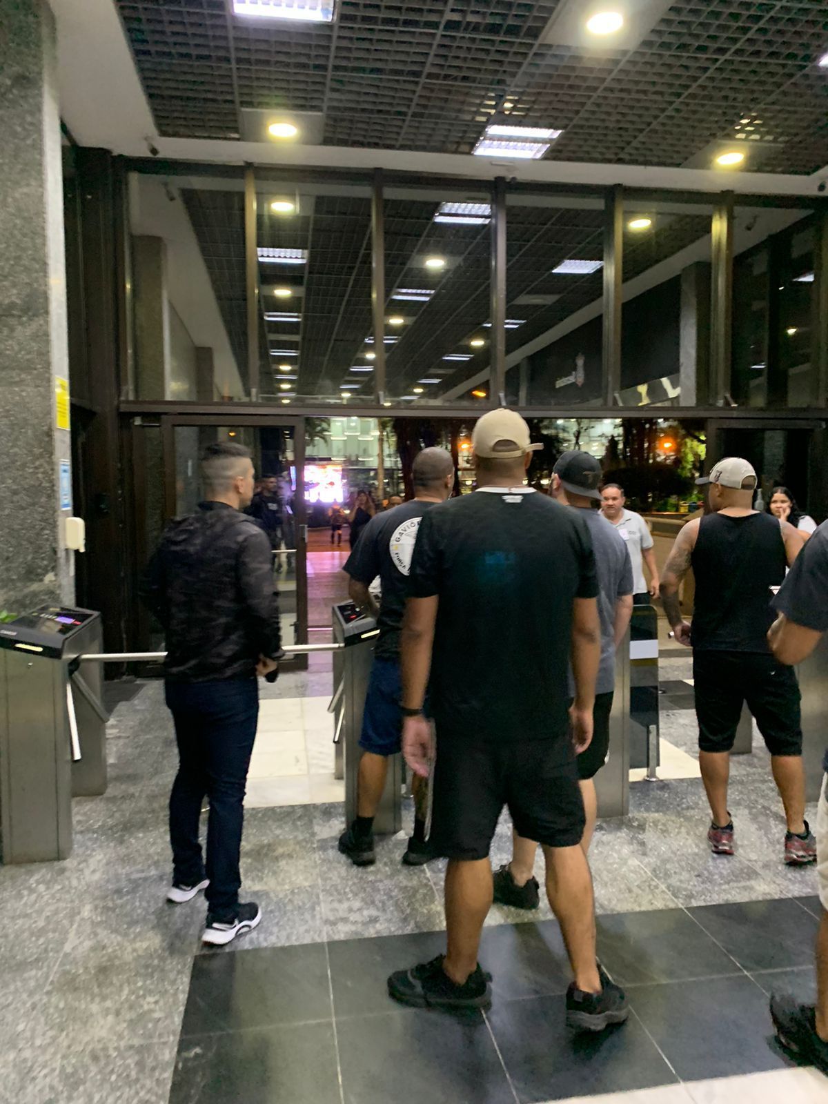 Gaviões se reúne com Augusto Melo e exige posicionamento sobre momento do Corinthians