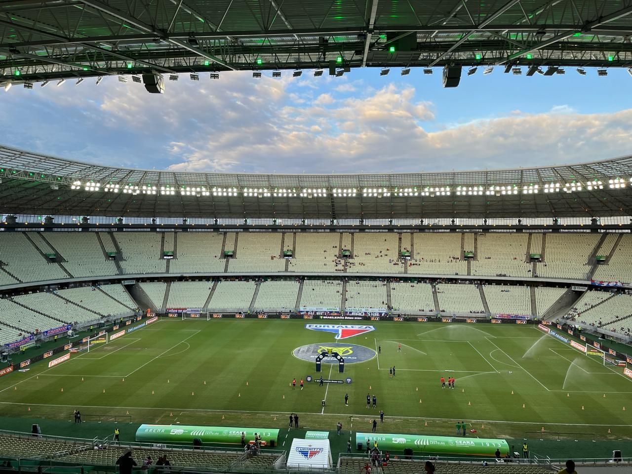 Vojvoda detona gramado do Castelão após veto da Conmebol: 'Queremos jogar aqui'
