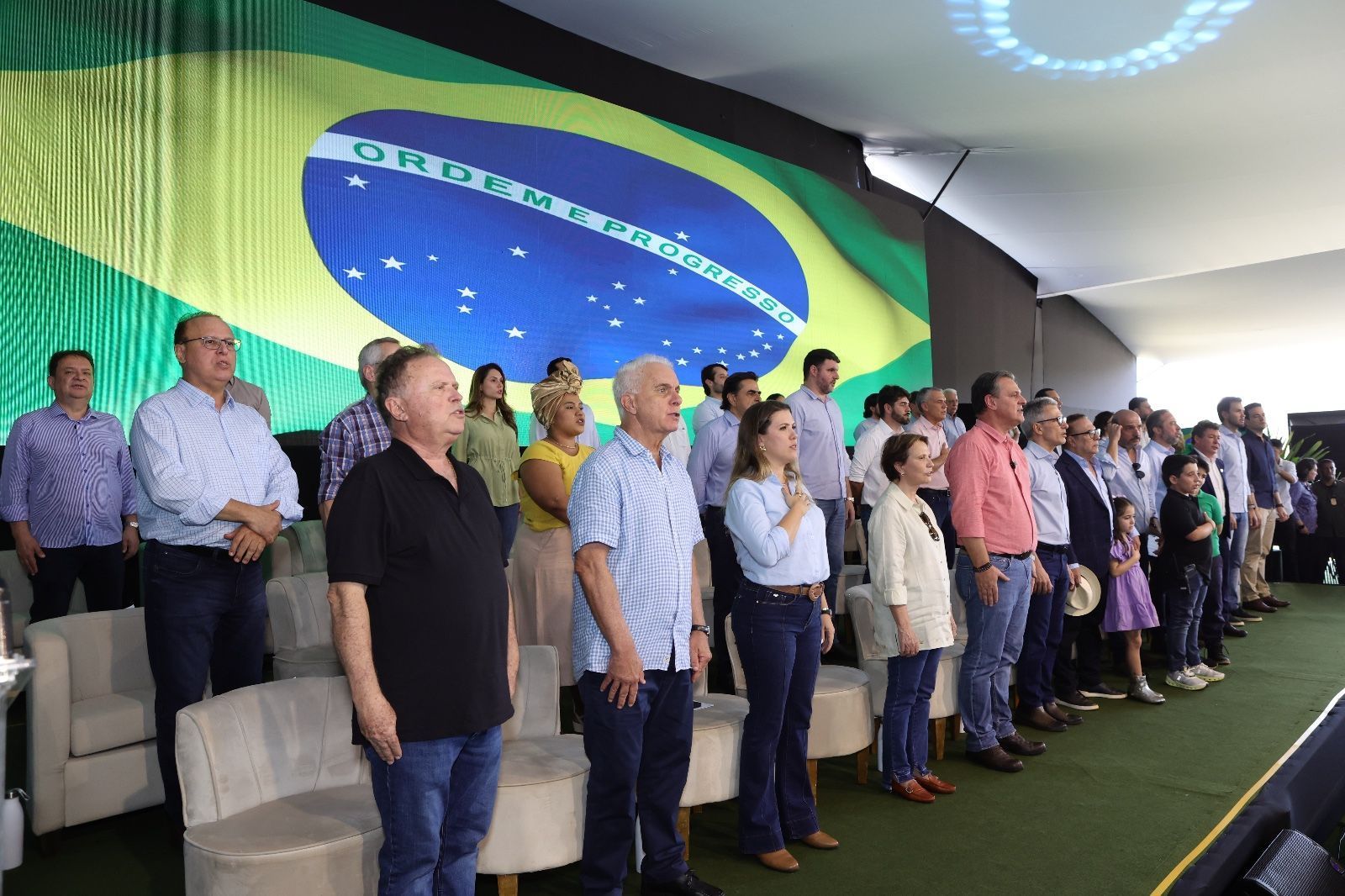 Empresa investe R$ 3,5 bilhões na produção de açúcar e etanol em Minas